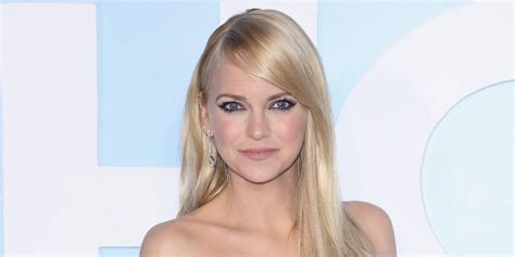 anna faris naked|Anna Fariss full naked Superbowl advert is here